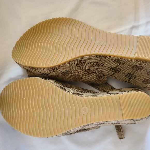 NEW Wedge sandals  size 8 - Picture 2 of 4